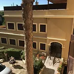 Angelina Hotel 3*