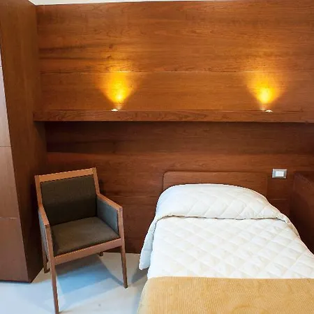 Hotel Angelina - Casa Per Ferie 3*