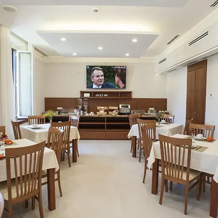 Hotel Angelina - Casa Per Ferie 3*